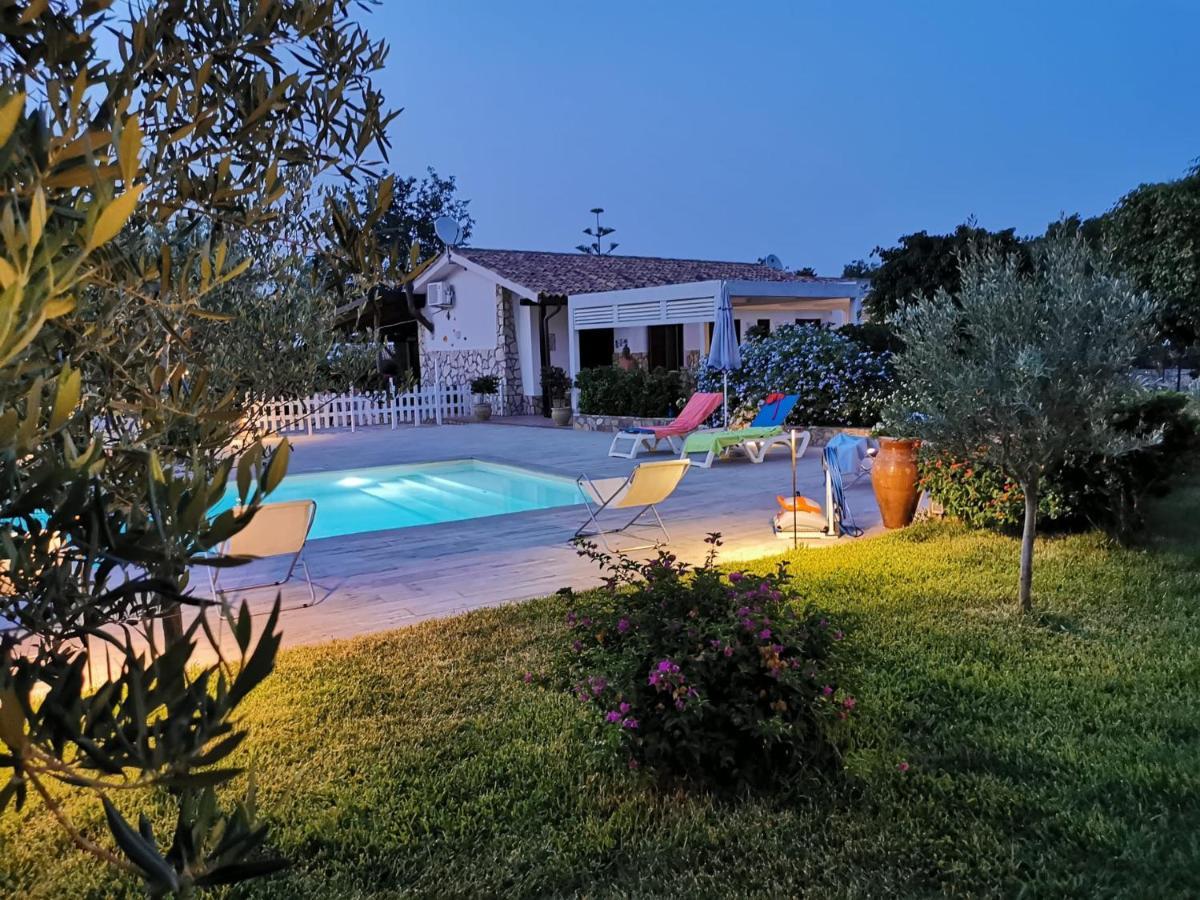 Villa Hibiscus Castellammare del Golfo Exterior photo