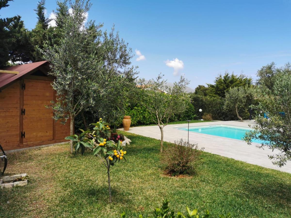 Villa Hibiscus Castellammare del Golfo Exterior photo