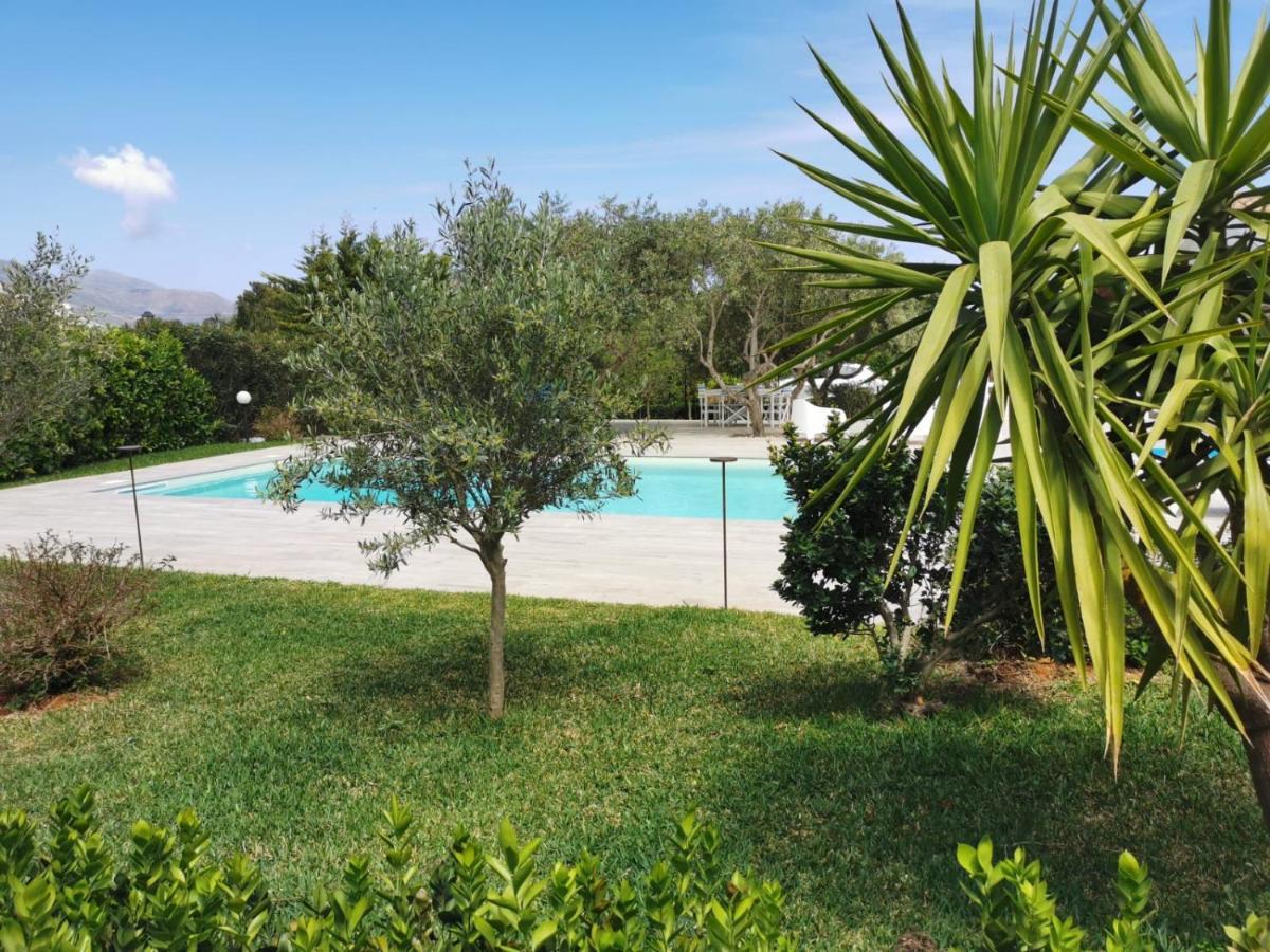 Villa Hibiscus Castellammare del Golfo Exterior photo