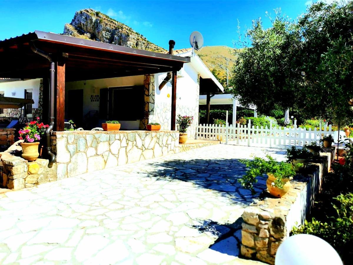 Villa Hibiscus Castellammare del Golfo Exterior photo