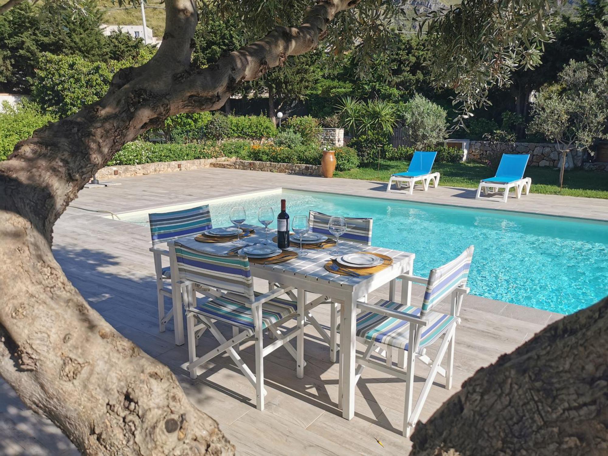 Villa Hibiscus Castellammare del Golfo Exterior photo